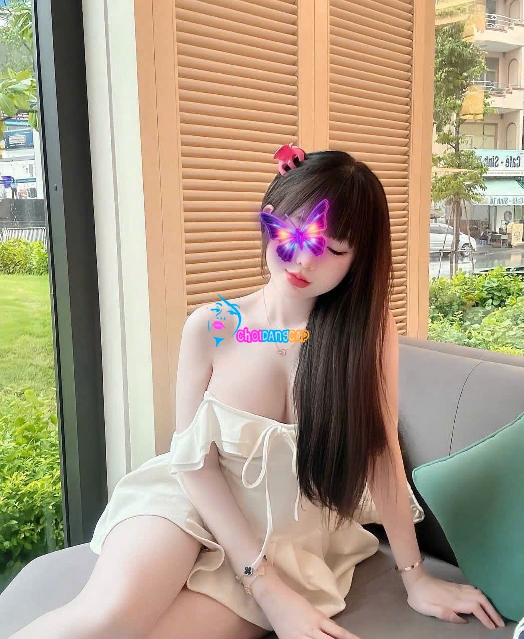 05656516 F911 487F B9B8 DAAB8758B6ED
