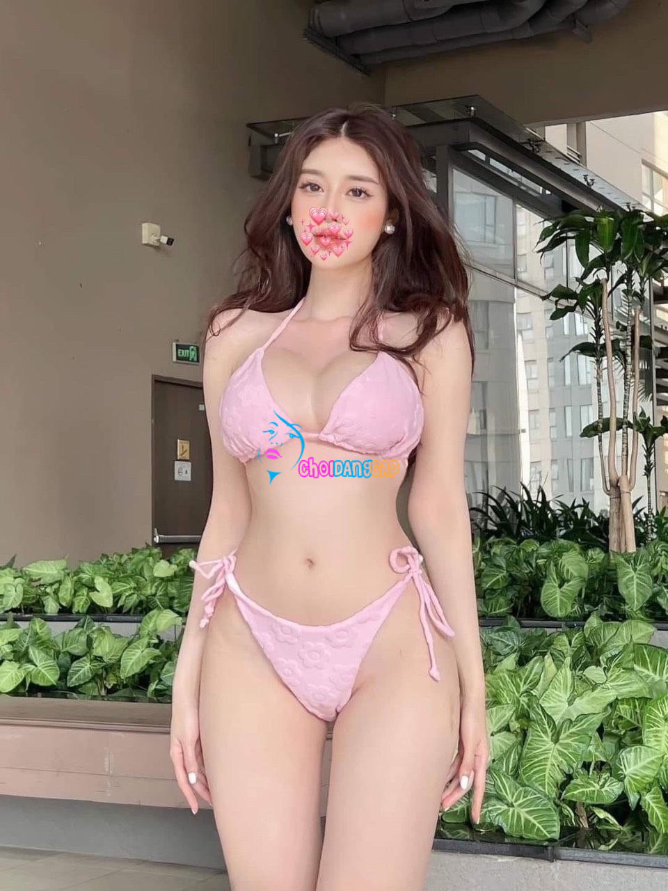 1IU6UC9IV_B1FHOI.jpg