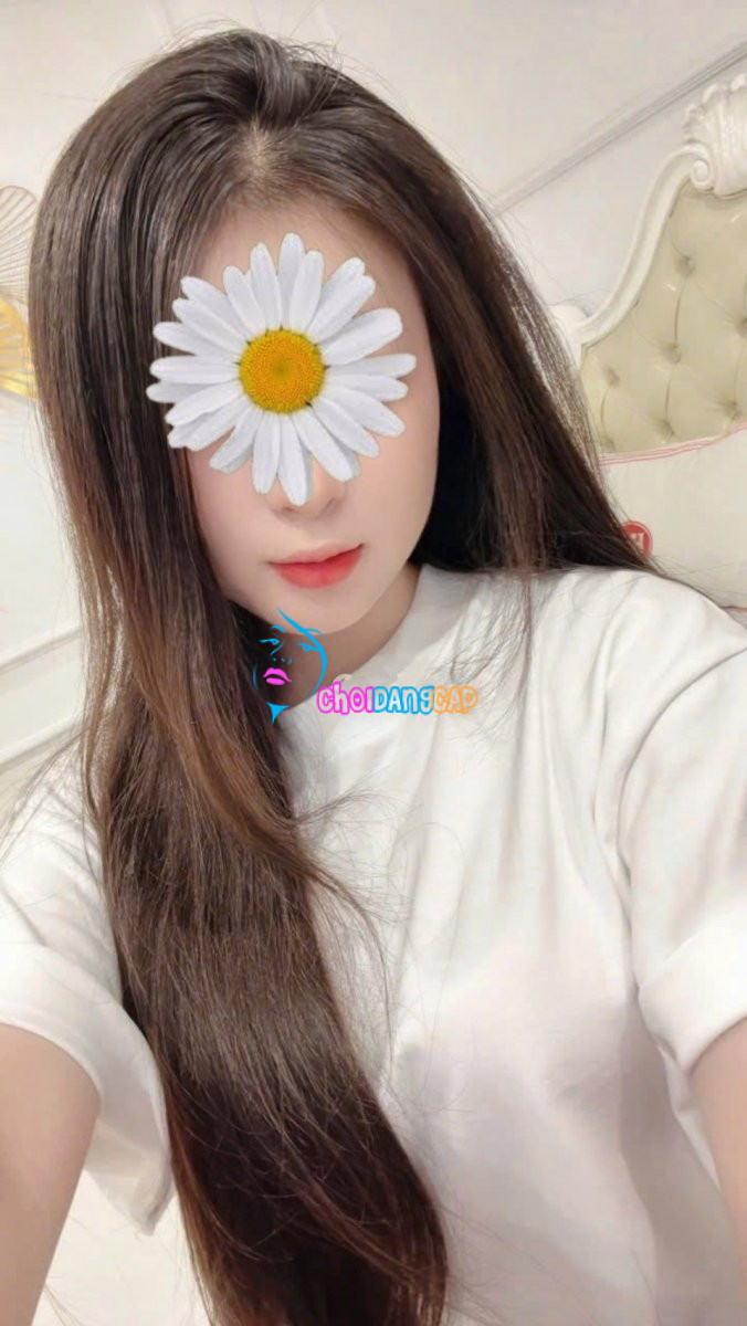 1370700