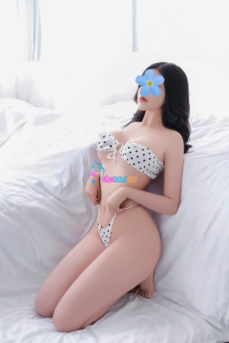 889896